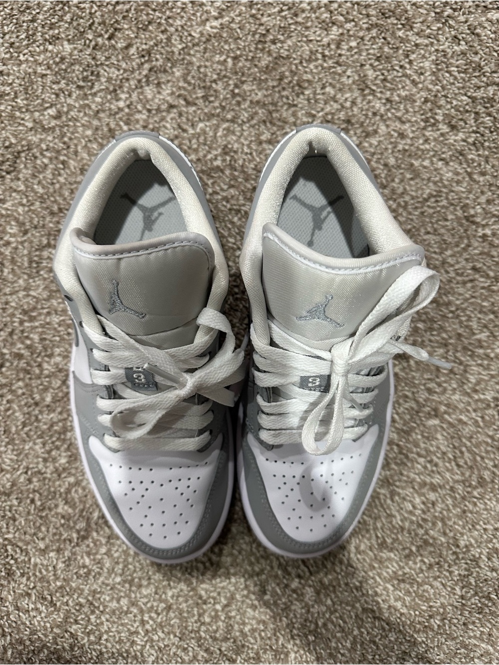 Nike White & Light Gray Low Top Sneakers